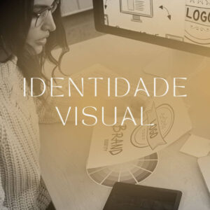 Empresária construindo sua identidade visual